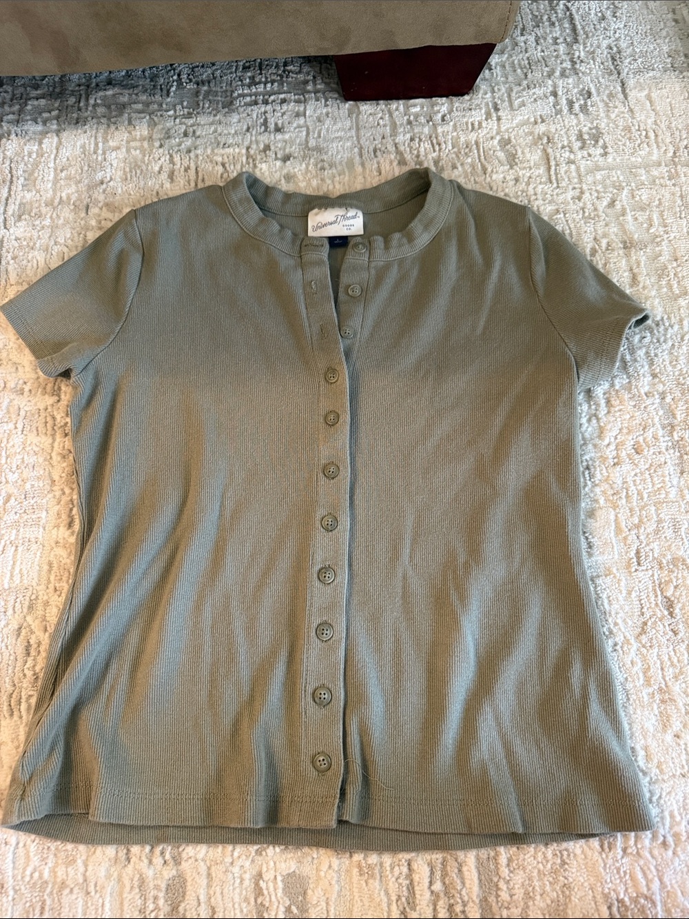 Universal Thread Button Up